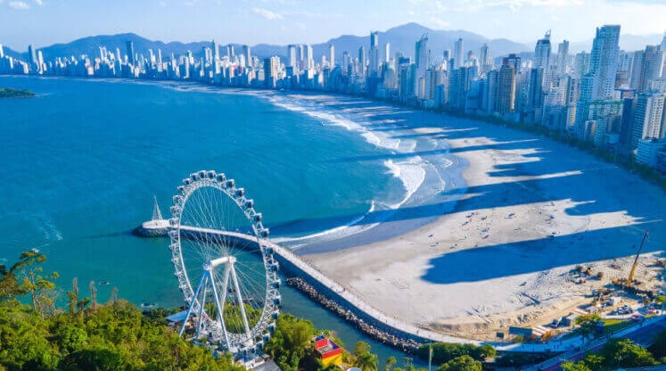 Vista aerea de Balneário Camboriú - empreendimentos e lançamentos imobiliários