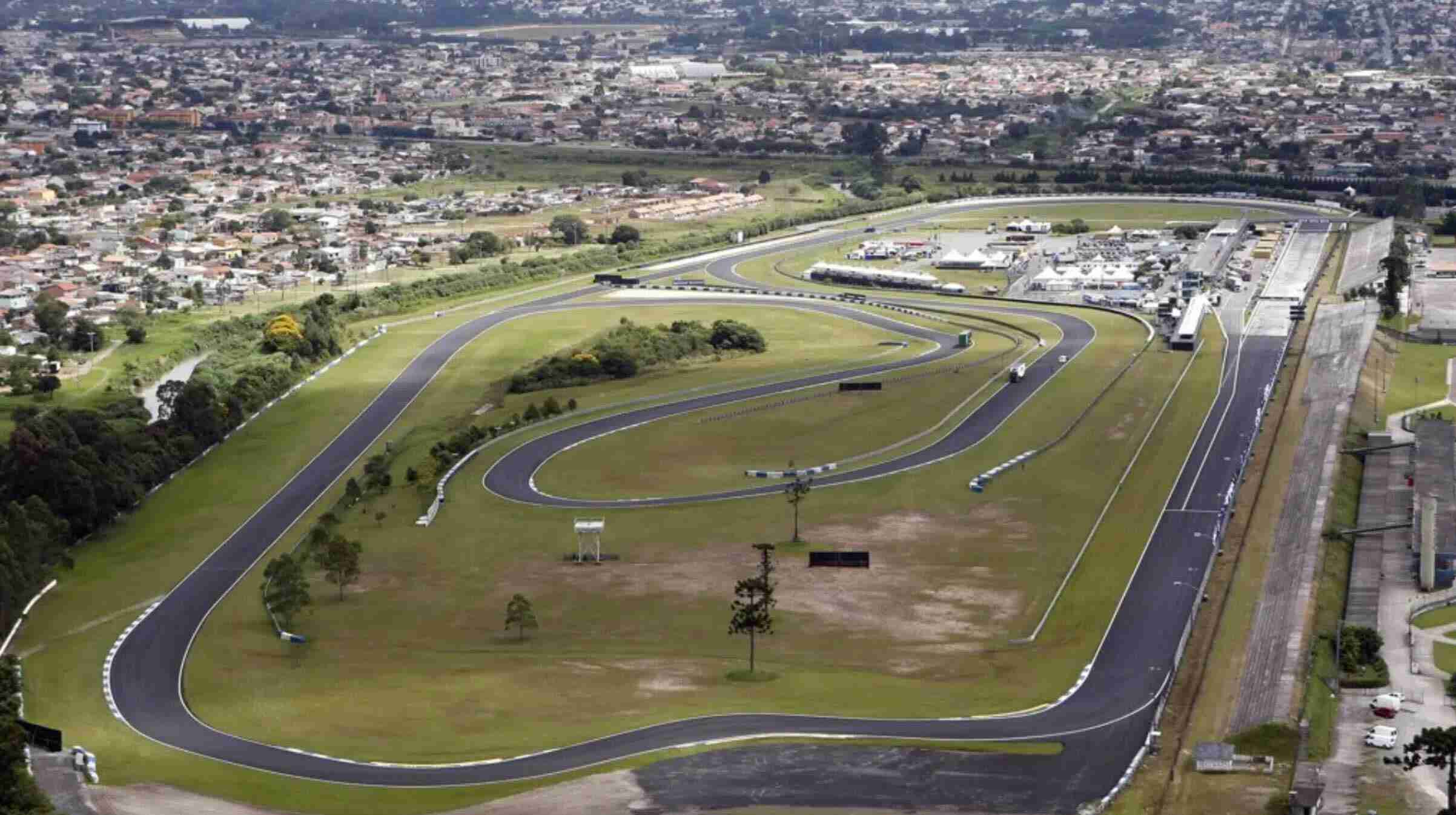 Vista aérea do antigo Autódromo Internacional de Curitiba