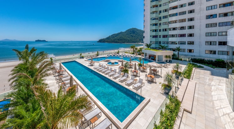 Piscina externa One Tower