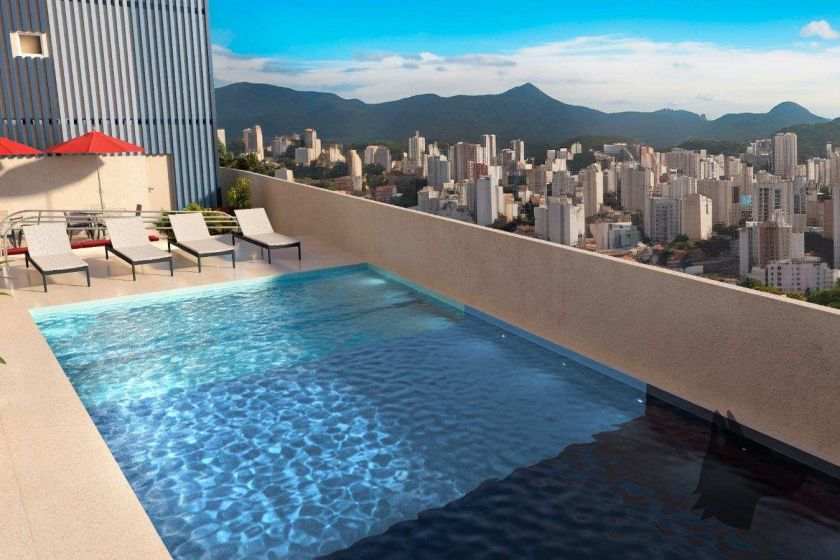 Piscina no rooftop do Fika