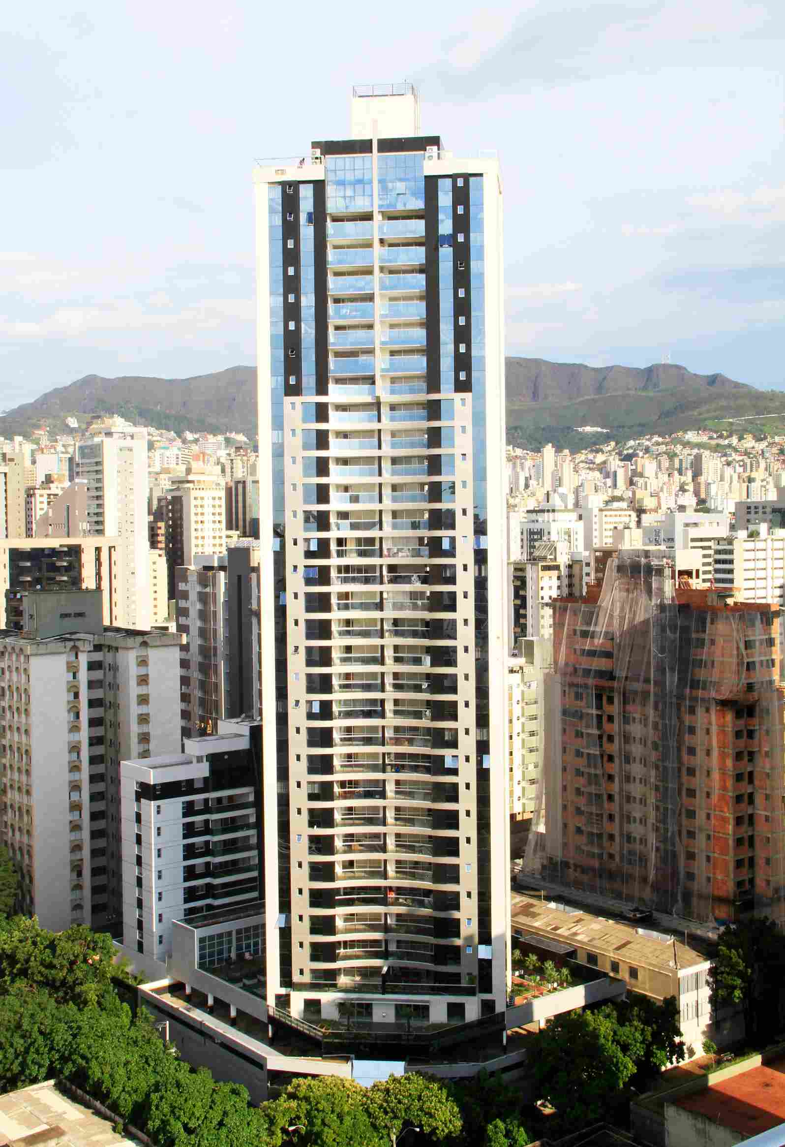 Fachada do Savassi Tower