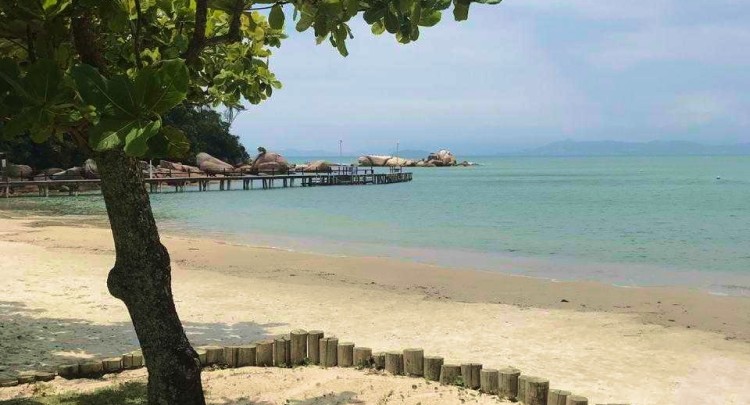 Praia das Cordas em Governador Celso Ramos