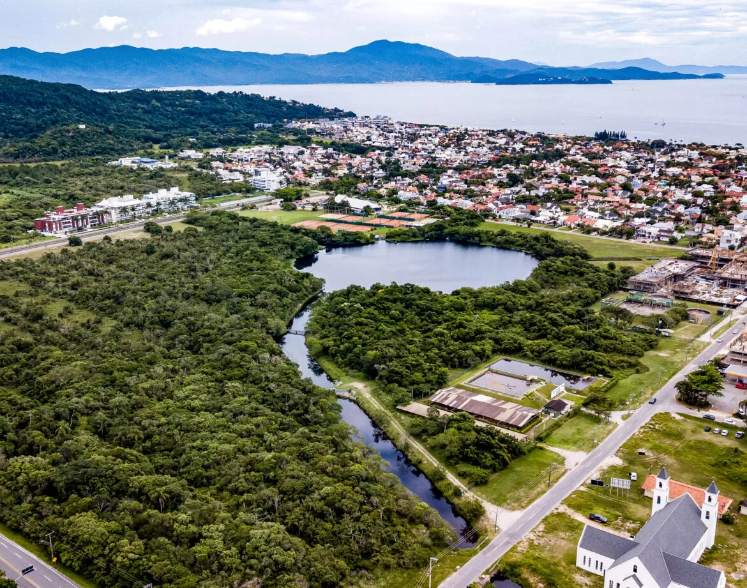 Parque Péricles de Freitas Druck em Jurerê em Florianópolis